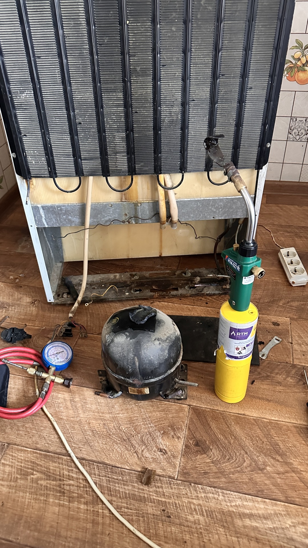 Ремонт холодильника STINOL